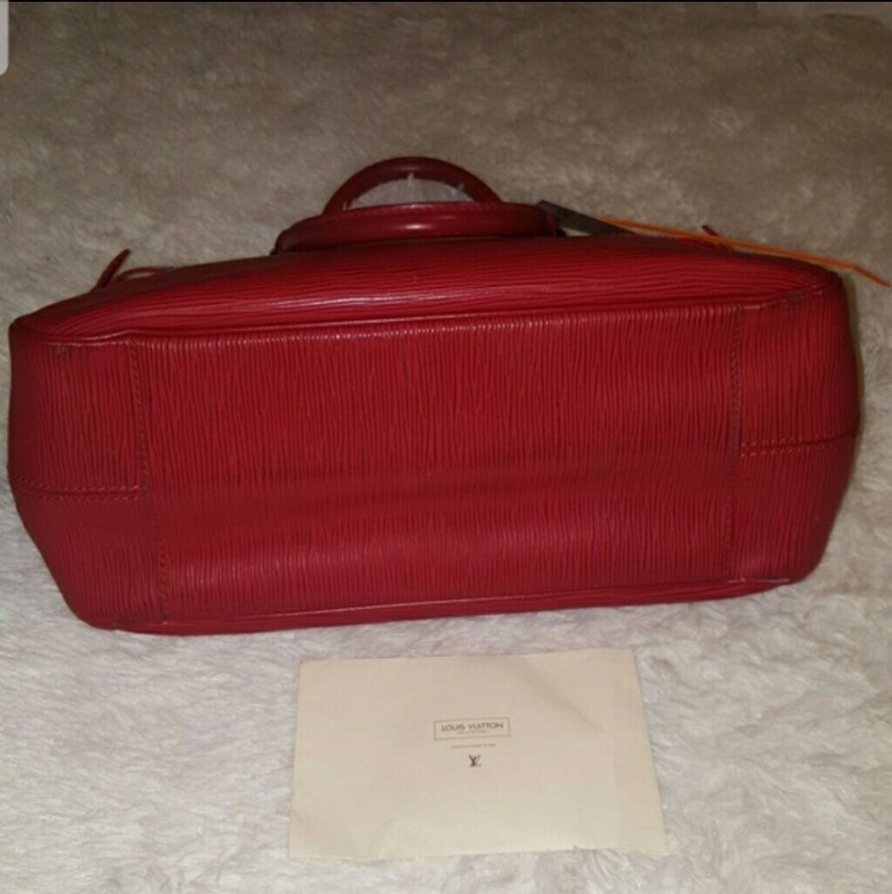Louis Vuitton Passy epi bag - Picture 3 of 8